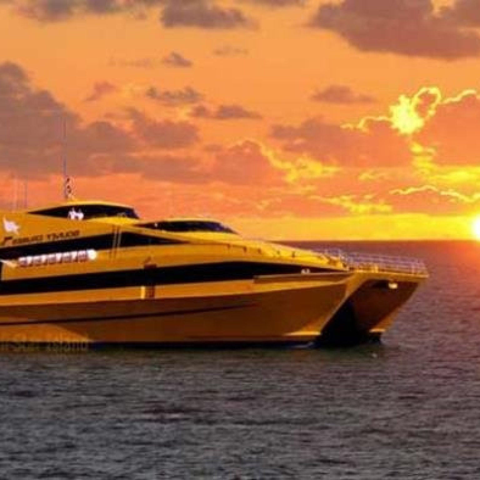 Bounty-cruise-boat-yacht-bali