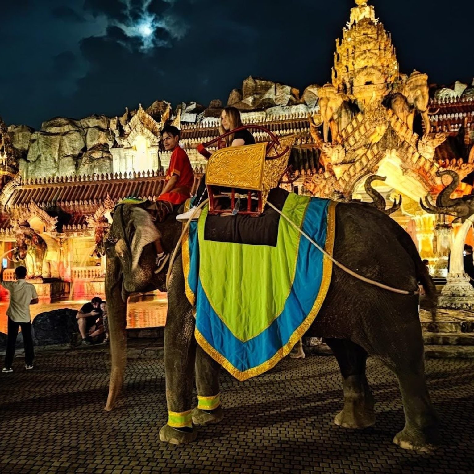 Phuket-Fantasea1234-Thailand