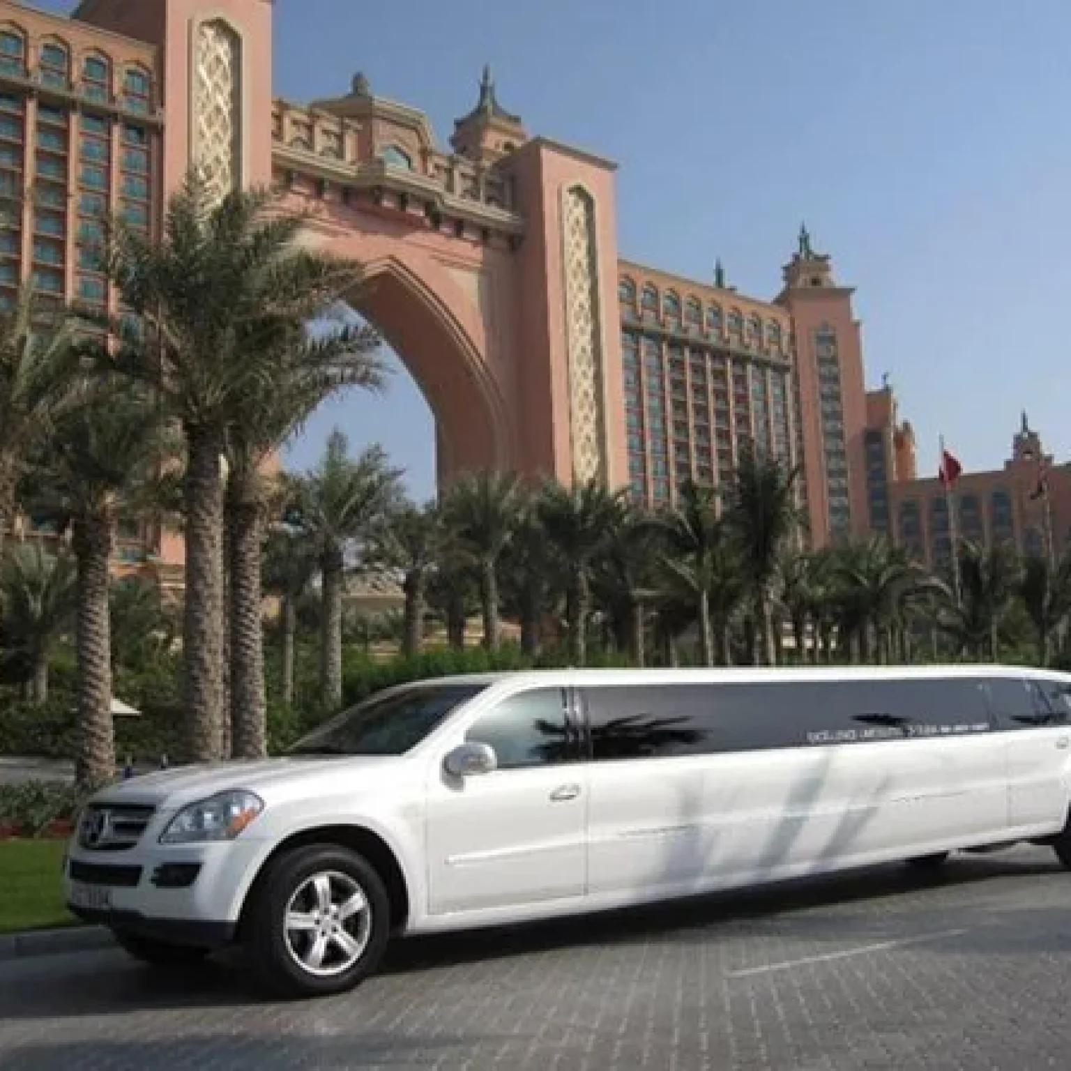 limo-ride-in-dubai