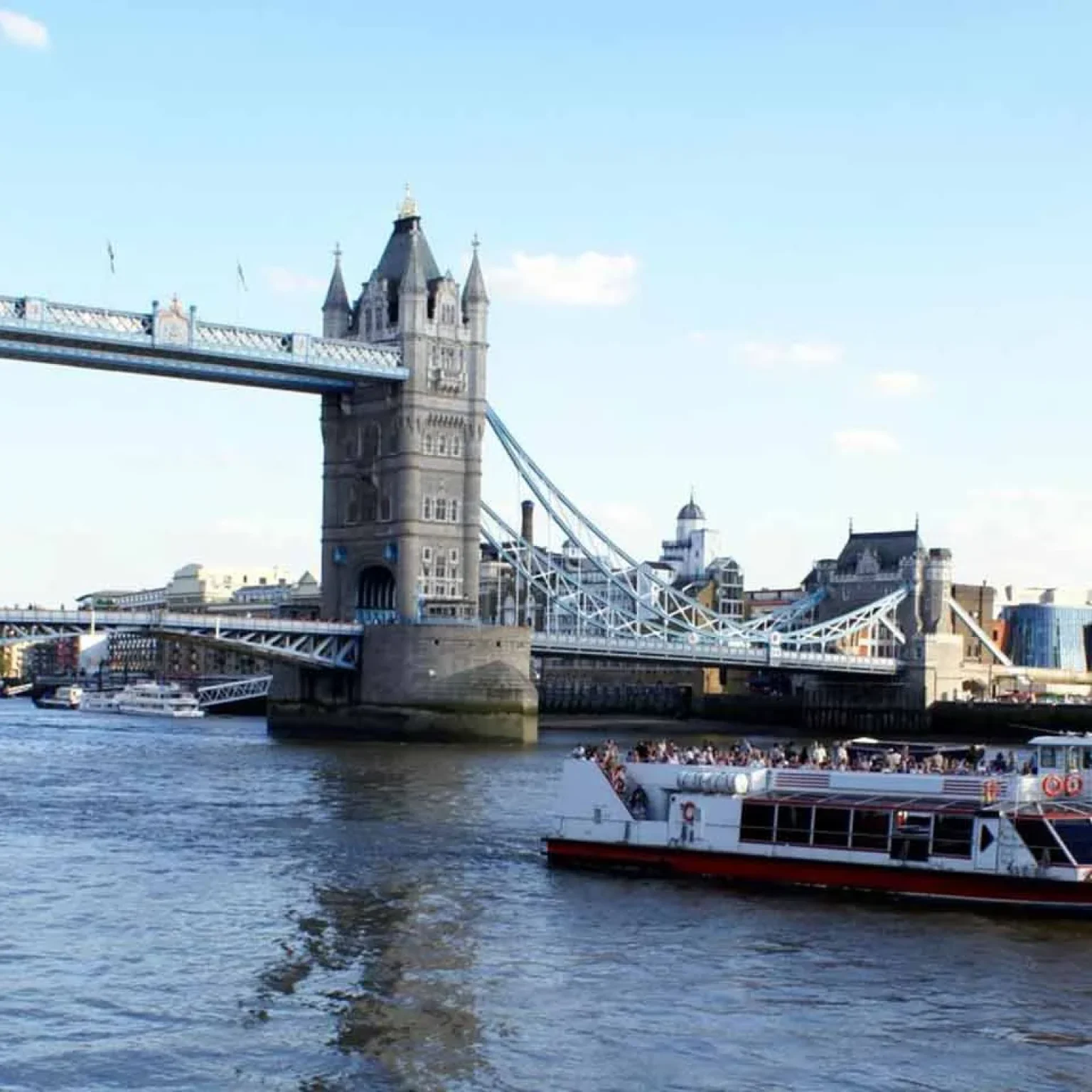 thames-river-cruises-london-england