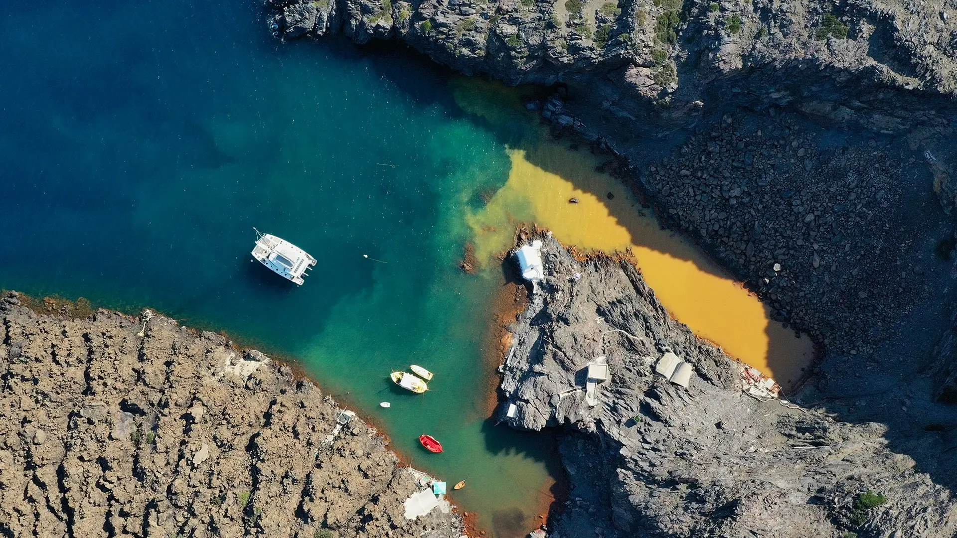 <span>Day 10</span>Day Boat Trip: Santorini Volcano, Thirassia & Oia Sunset, Santorini