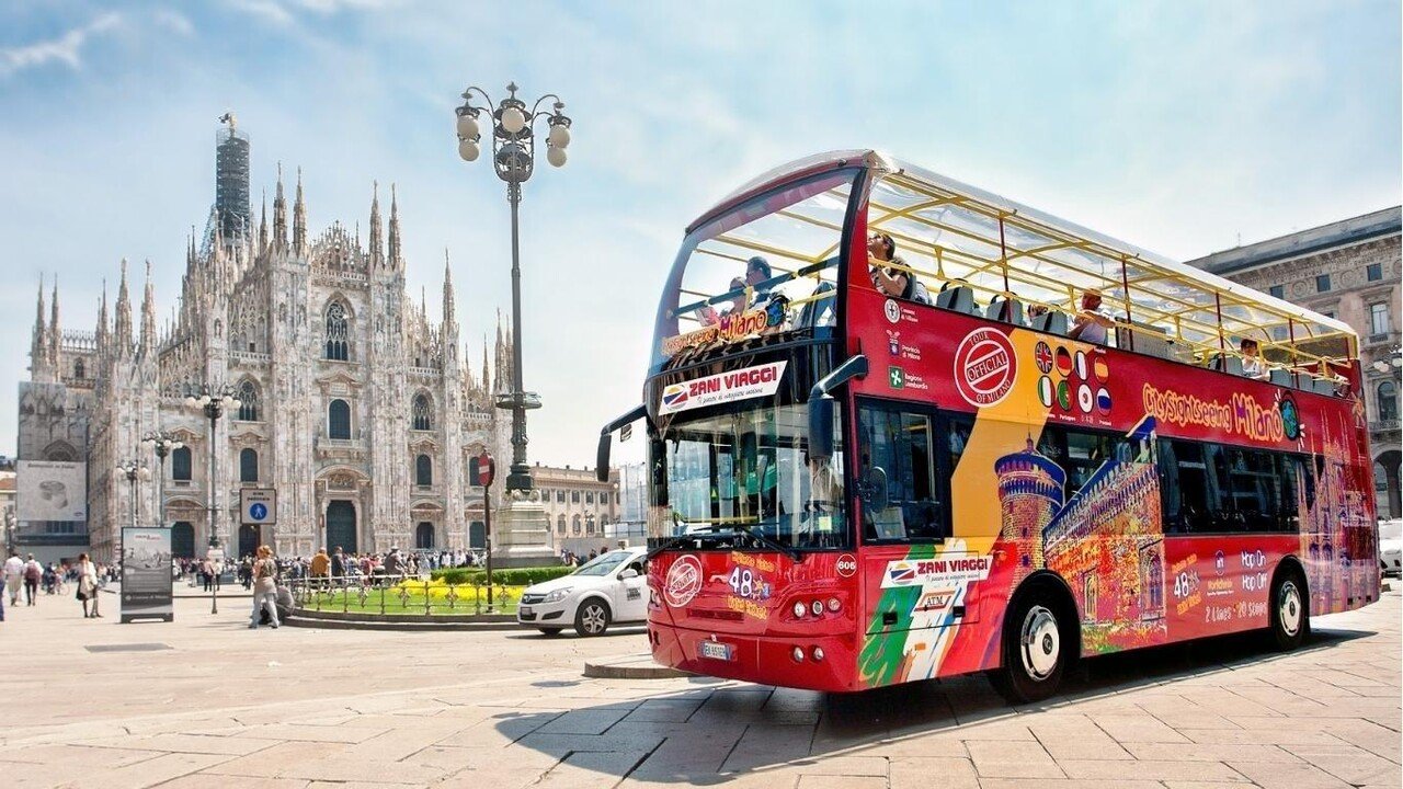 <span>Day 07</span>Hop on Hop off City Sightseeing, Milan 