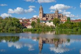 a) City tour of Salamanca