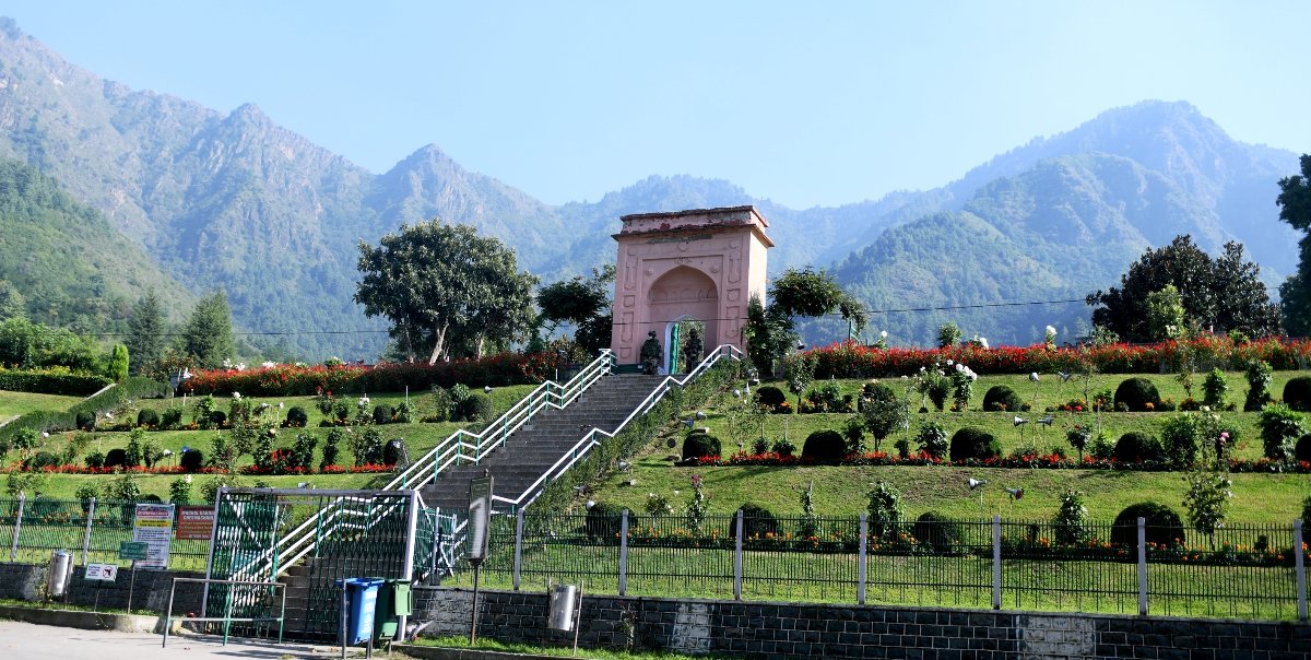 Chashme Shahi, Srinagar
