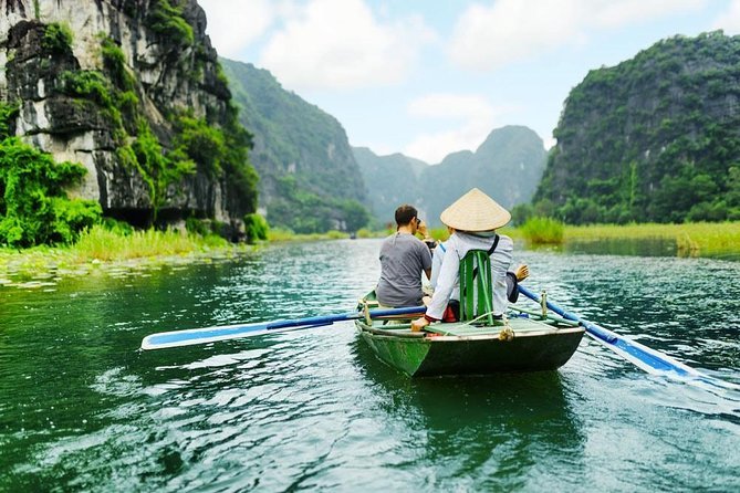 <span>Day 02</span>Visit Hoa Lu- Tam Coc – Night in Ha Noi (B)